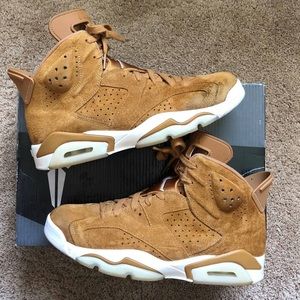 Meet your Posher, Sulaiman is lit